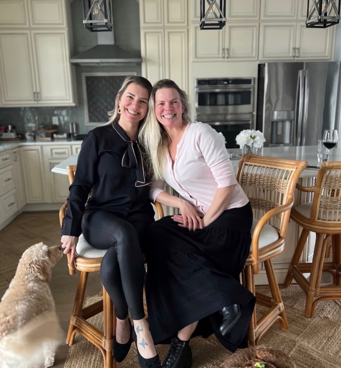 Eliane e Luciane em casa